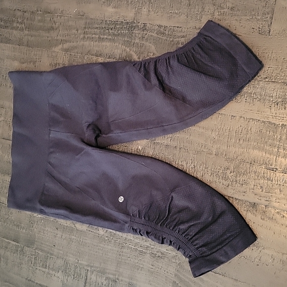 Lululemon In the Flow II Crop Ruched Pants Size 4 - Picture 2 of 9
